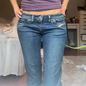 Lågmidjade jeans - Så snygga lågmidjade jeans från diesel💕 Storlek 27