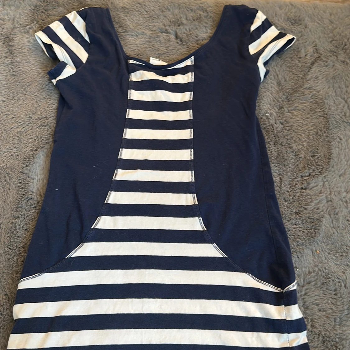 Randig kortklänning från Gina Tricot - 2