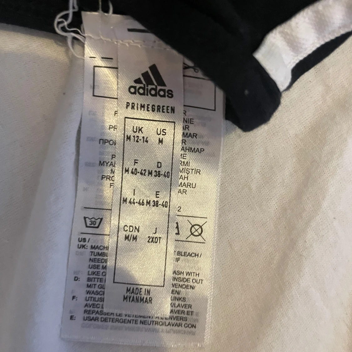 Svart sporttopp från Adidas M - 2