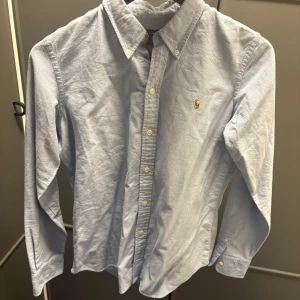  Ralph Lauren skjorta - Storlek xs (14-16) 