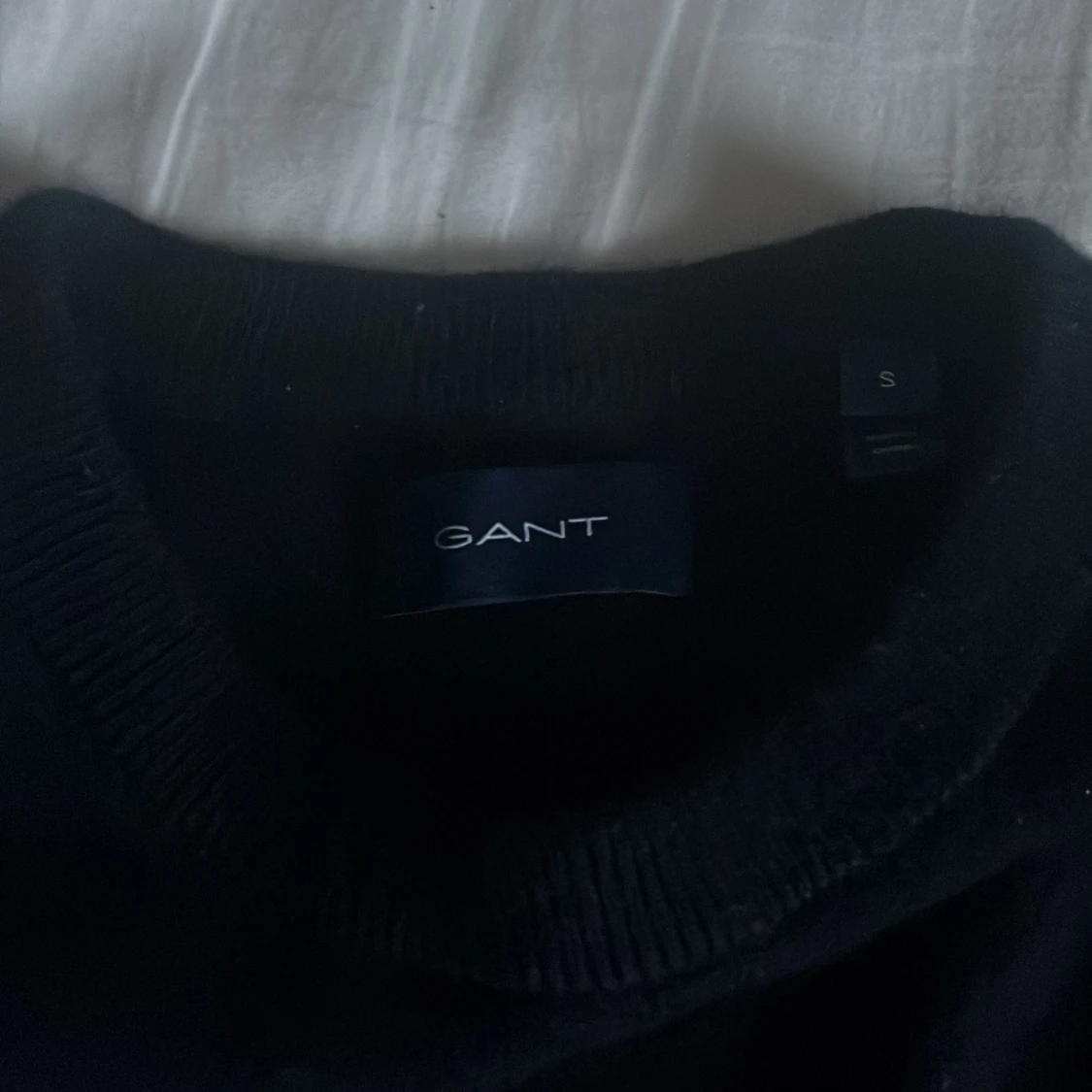 Svart stickad tröja från GANT - 1