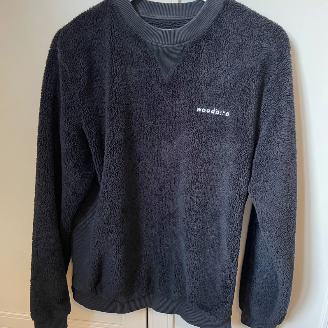 Svart fleece tröja från Woodbird - 1