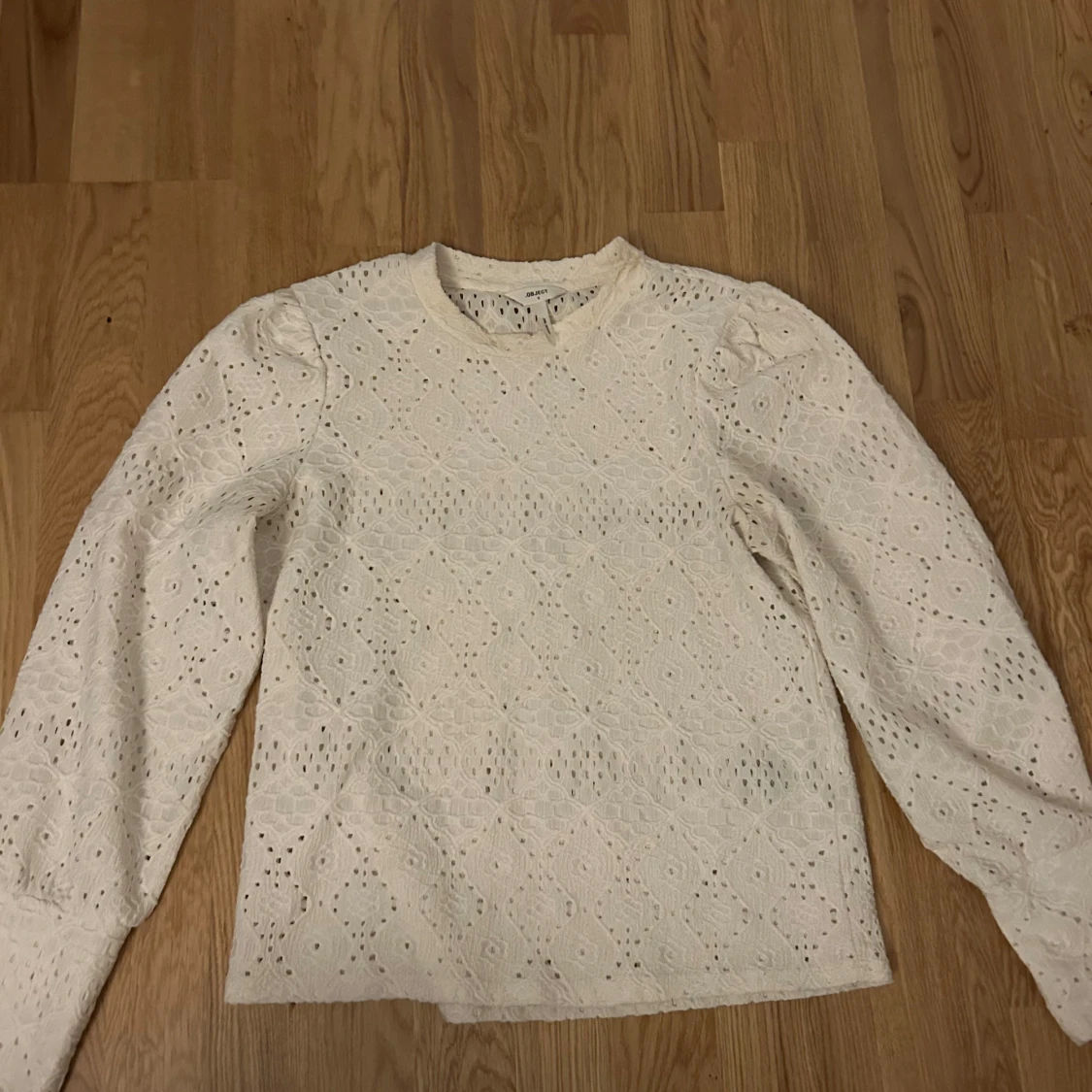 Vit spetsblus från Object