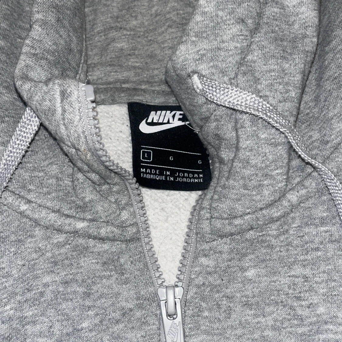 Grå hoodie från Nike - 1
