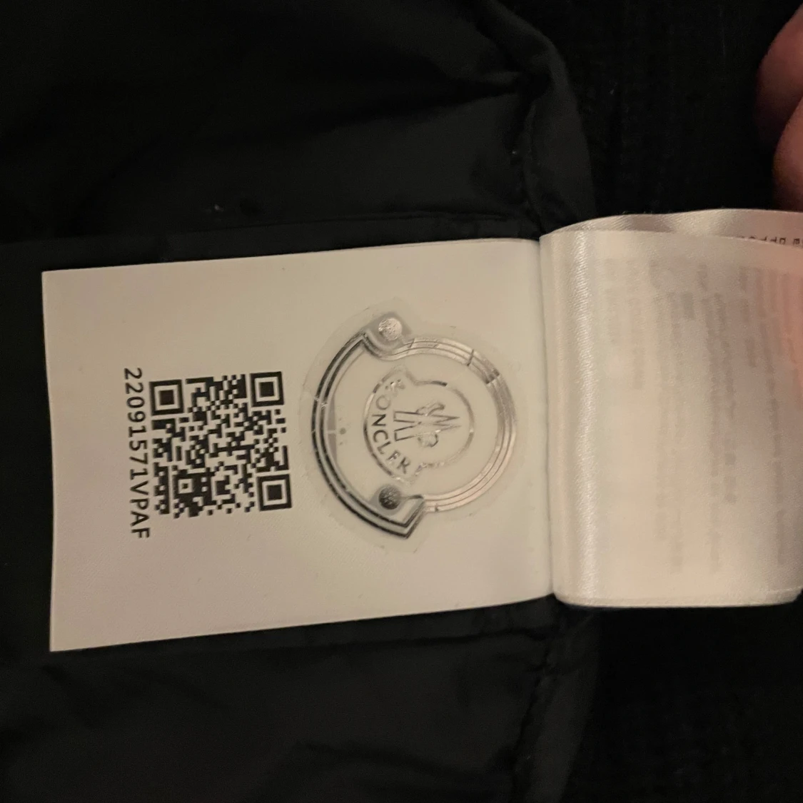 Svart dunjacka från Moncler - 3