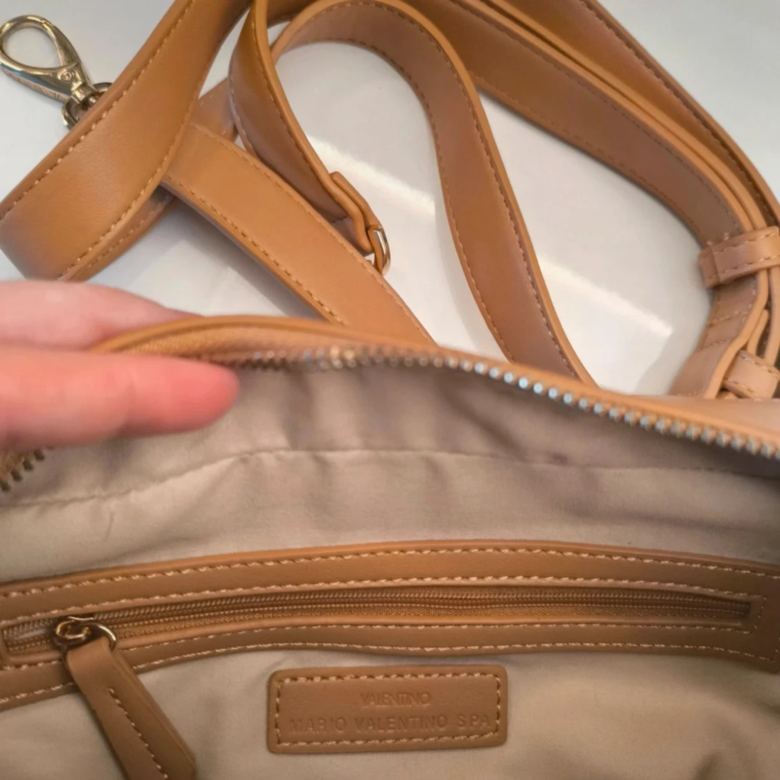 Randig axelväska från Valentino - 4