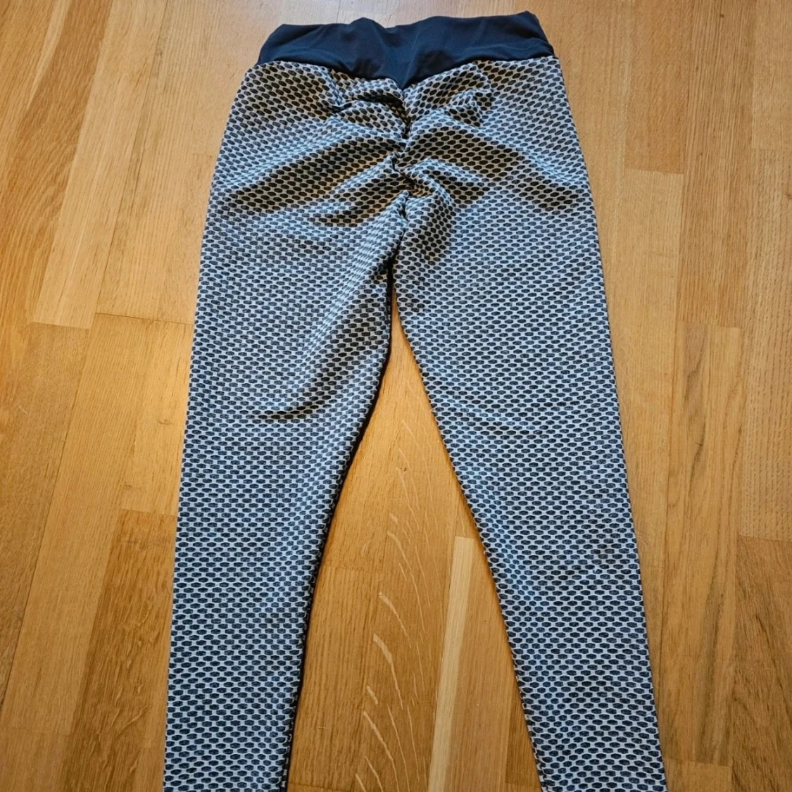 Tränings byxor L - 1