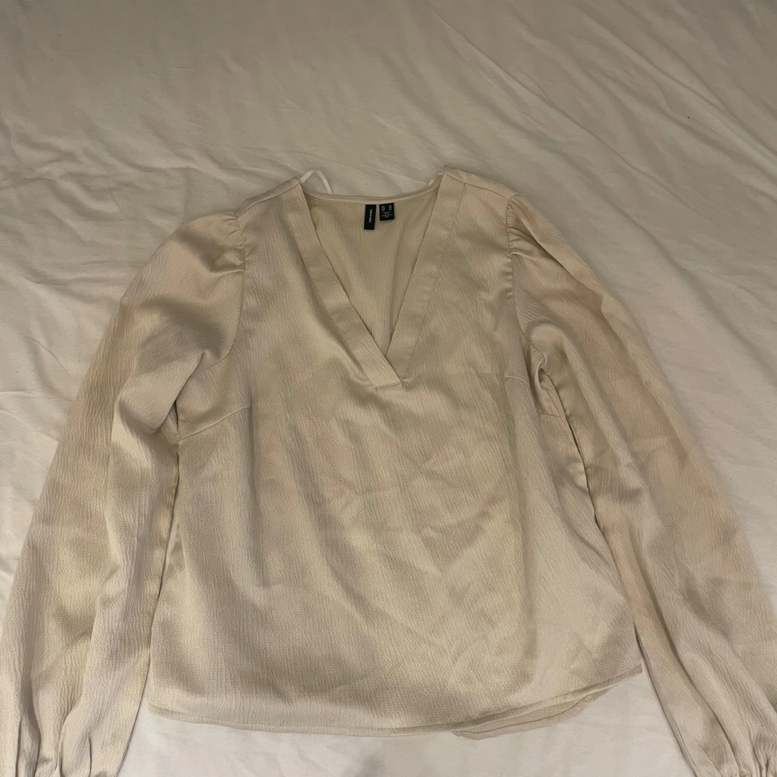 Beige söt blus från Vero Moda☺️ - 1