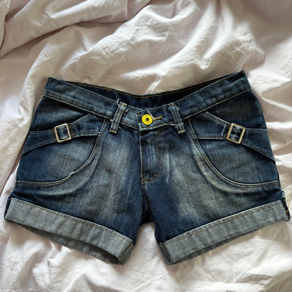 Jeansshorts från Ice Soda med brodyr - 1