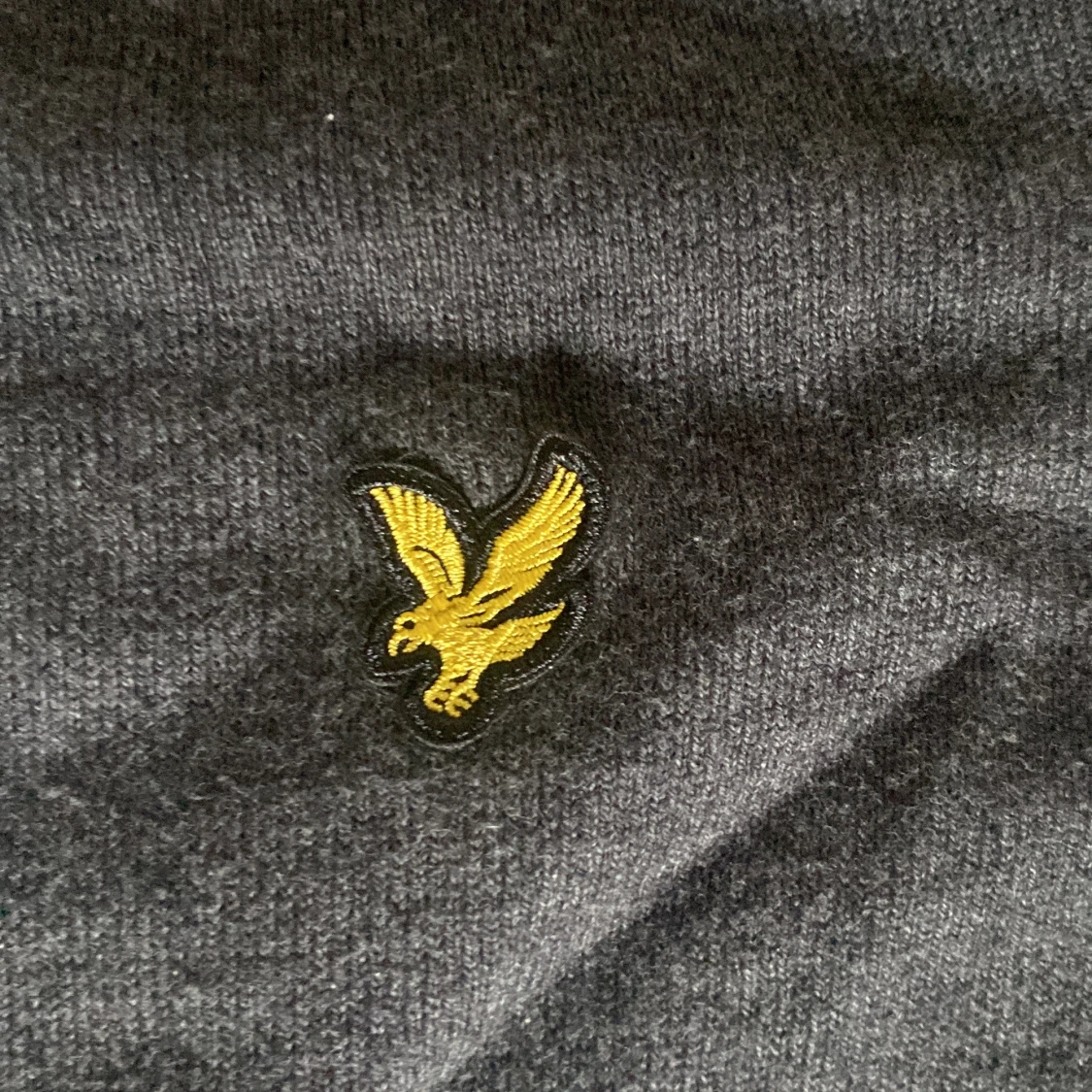 Svart stickad tröja från Lyle & Scott - 3