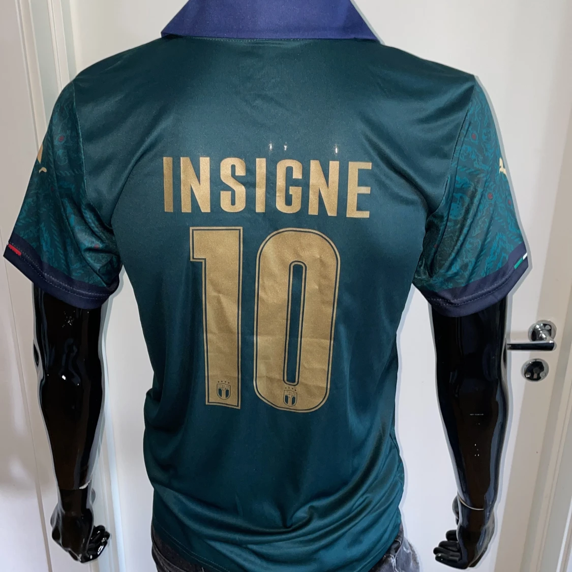 Italien insigne 10 storlek S  - 1