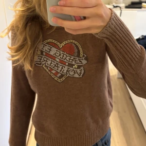 Super snygg stickad tröja från Zadig & Voltaire!! - Säljer en super snygg stickad tröja från Zadig & Voltaire! Har används ofta med väldigt varsamt så inga defekter. Säljer för den är lite för liten!! 💗💗