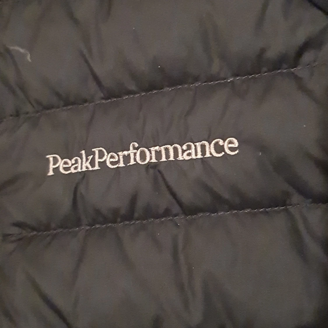 Svart pufferjacka Peak Performance S - 2