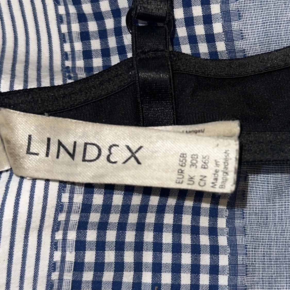 Svart vadderad bh med rosett - 4