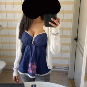 Söt odd-molly topp  - Söt odd molly topp som är i nyskick