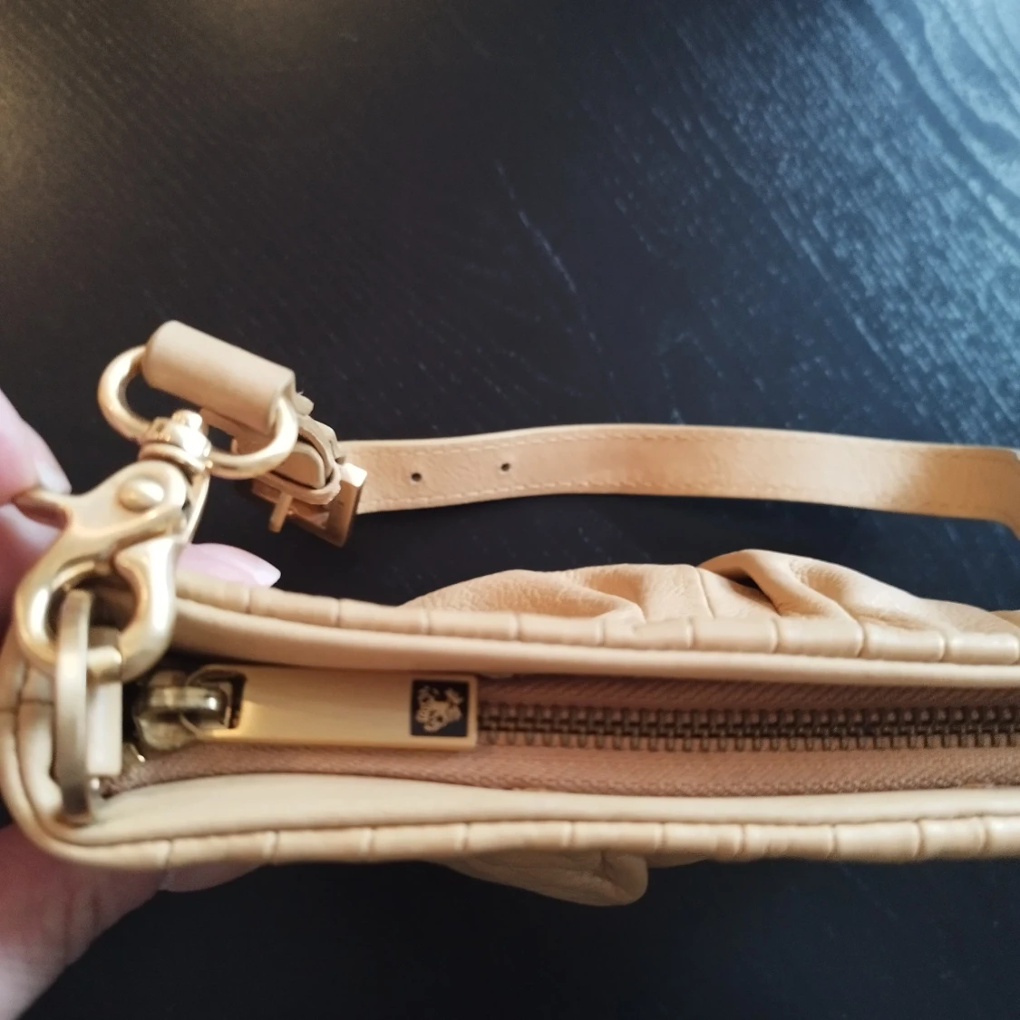 Beige axelväska från Tiger of Sweden - 4