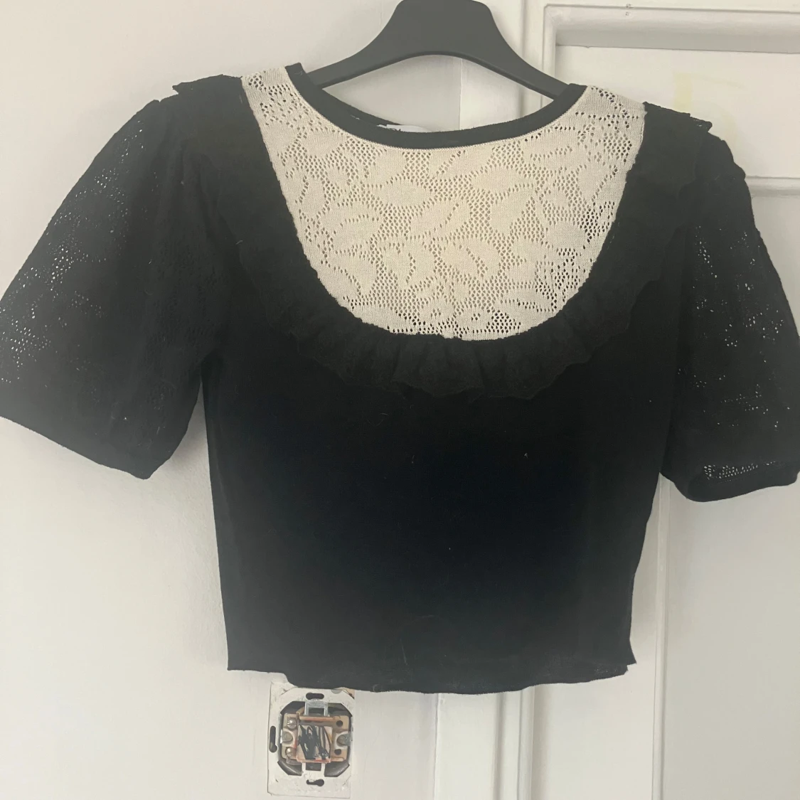 Svart och vit blus från Zara