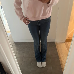 Zara jeans - Säljer mina fina Zara jeans då de inte används längre💕