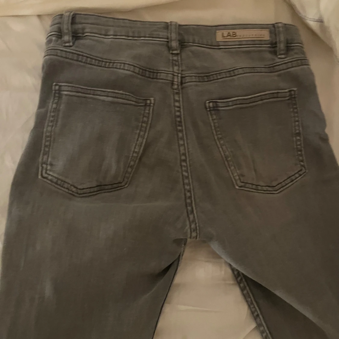 Grå jeans från LAB Industries - 2