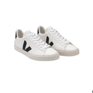 Black Veja Campo shoes - Worn twice, because they’re too small for me. In brand new condition. Black, 38.5 Price isn’t negotiable!