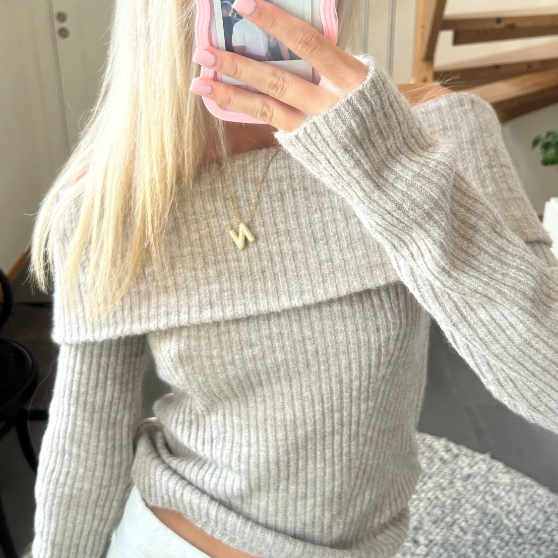 Stickad offshoulder tröja - 1