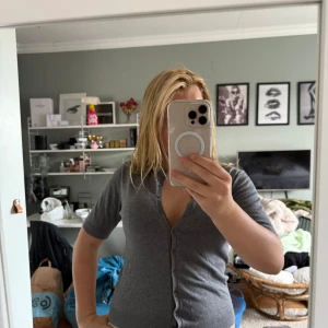 Gullig kofta - Super söt kofta från Zara köpt i Spanien🌺🌺🌺