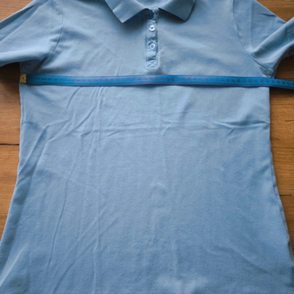 Ljusblå piké t-shirt med krage - 2