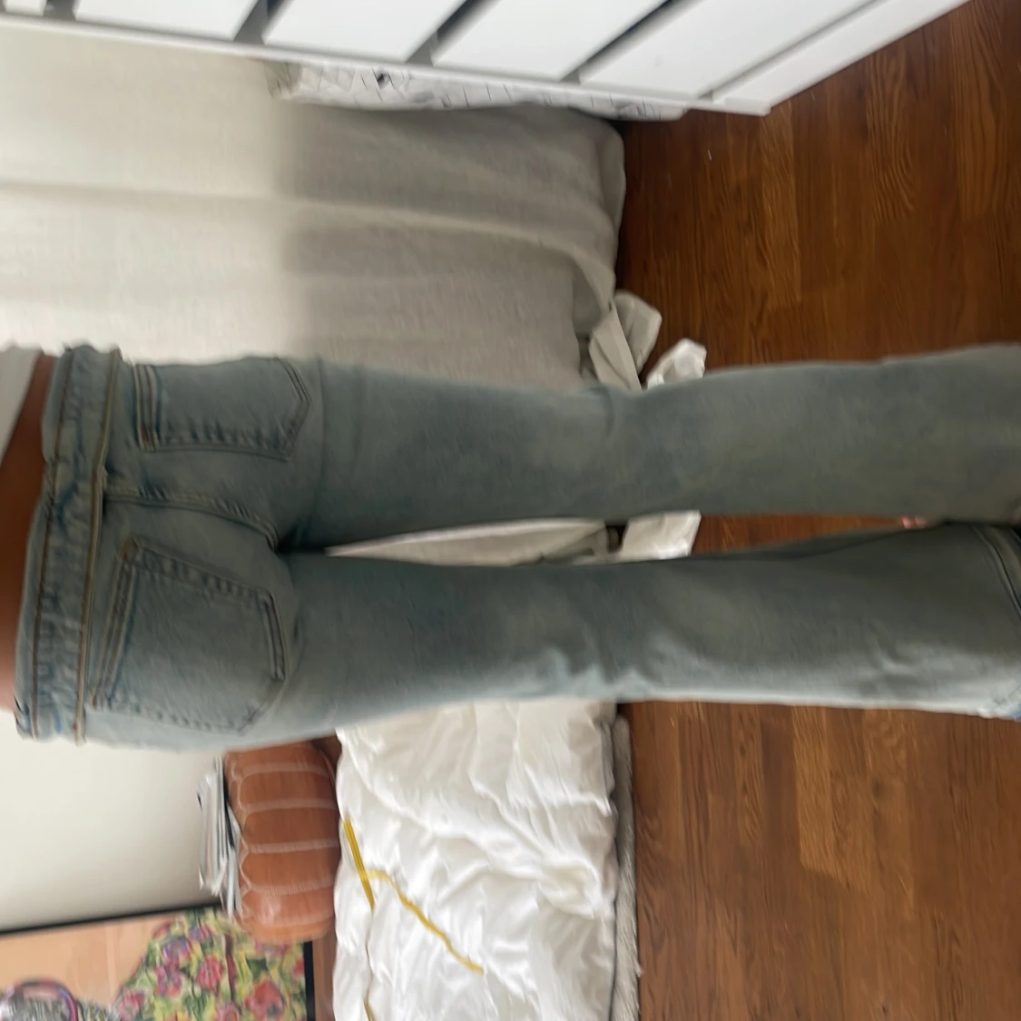 Ljusblå bootcut jeans från Levi's - 2