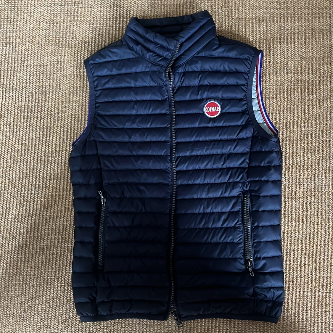 Mörkblå dunväst från Colmar
