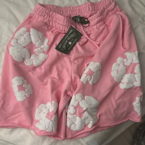 Denim tears shorts - Svåra få tag i. Storlek M. Oanvänt 