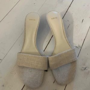 Klackar mango - Helt nya från mango, storlek 39