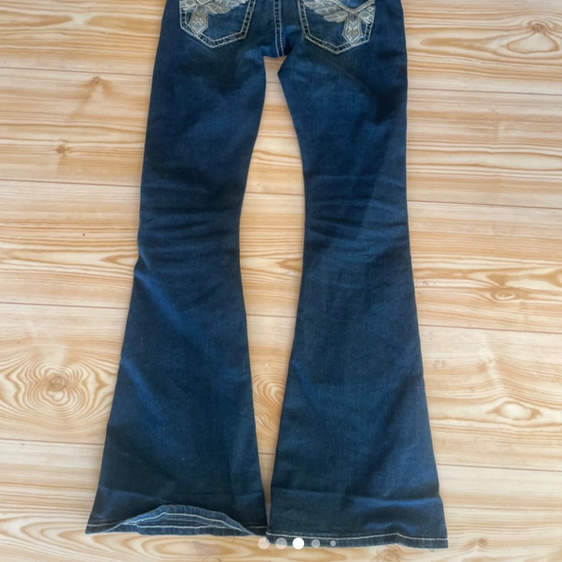 Blå bootcut jeans från Gina Tricot - 3