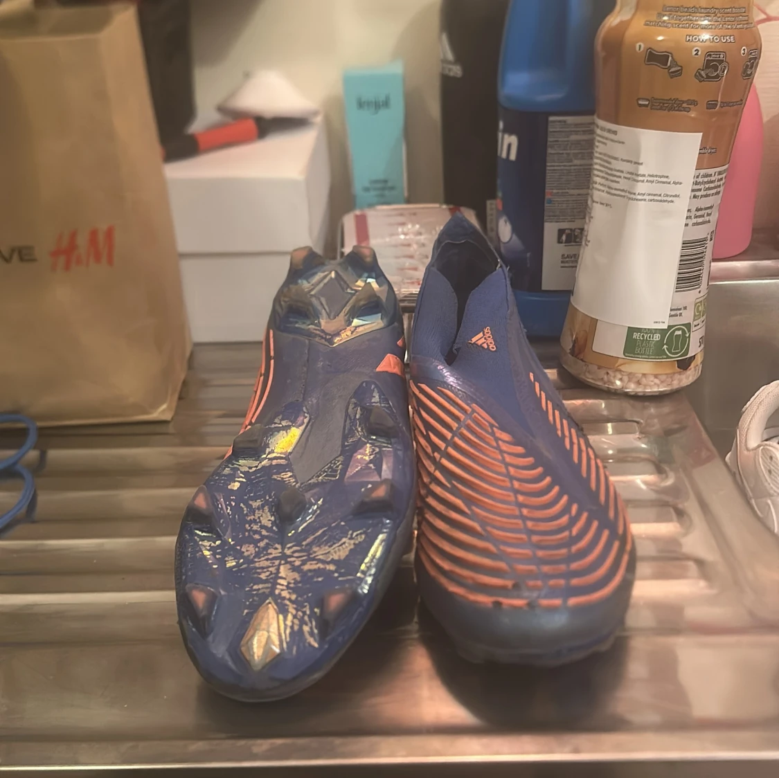 Blå och orange fotbollsskor från Adidas - 3