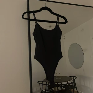 Bodysuit - Fin marinblå body 💙