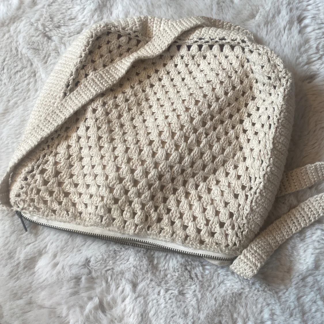 Färgglad handstickad axelväska - 1