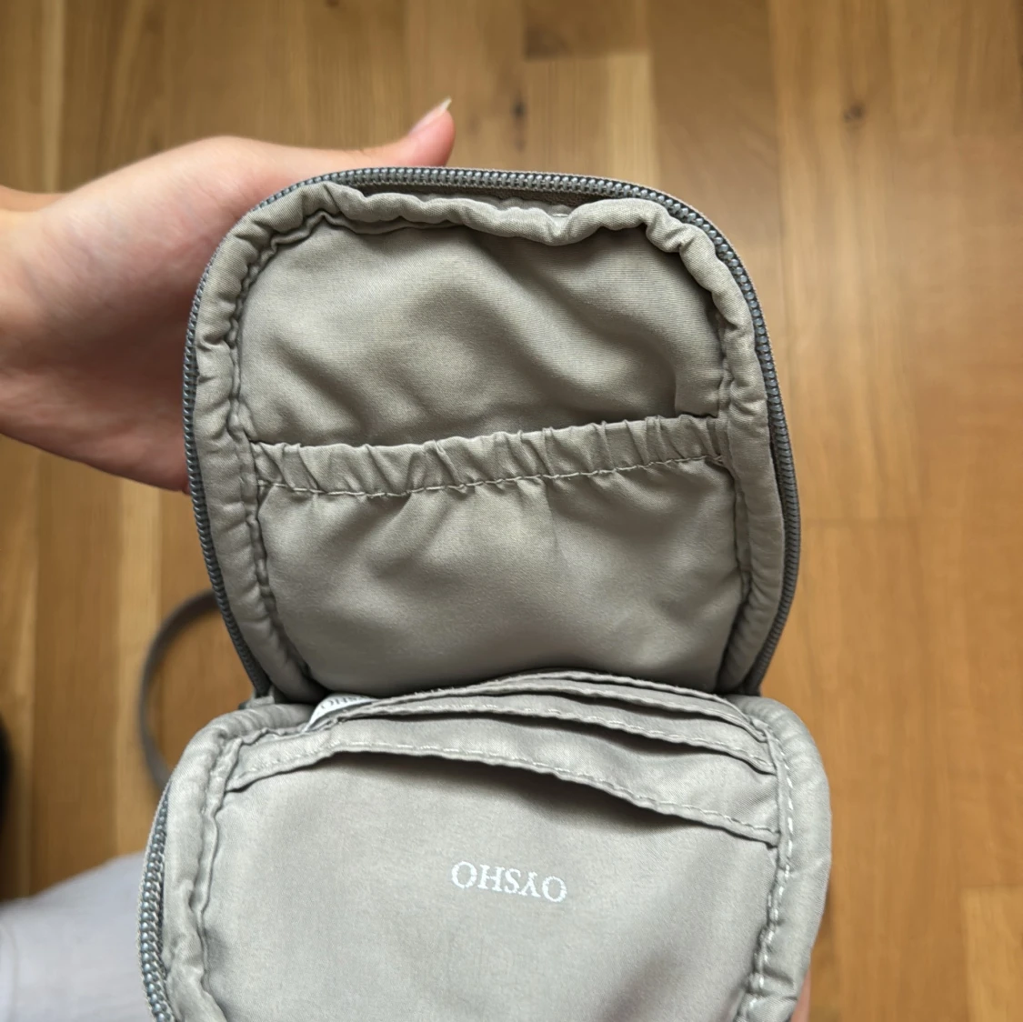 Grå mobilväska från Oysho - 3