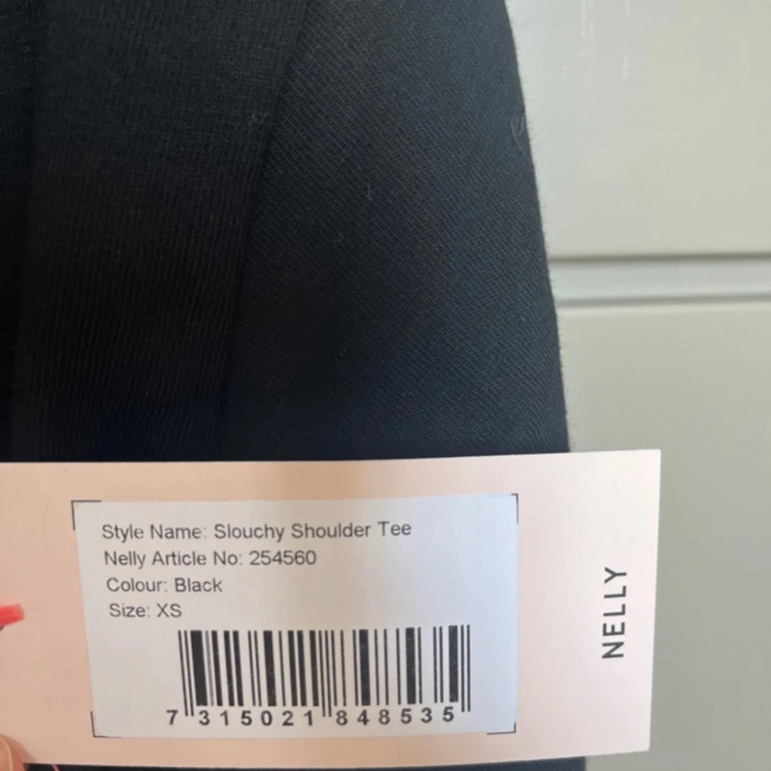 Svart offshoulder topp från Nelly - 2