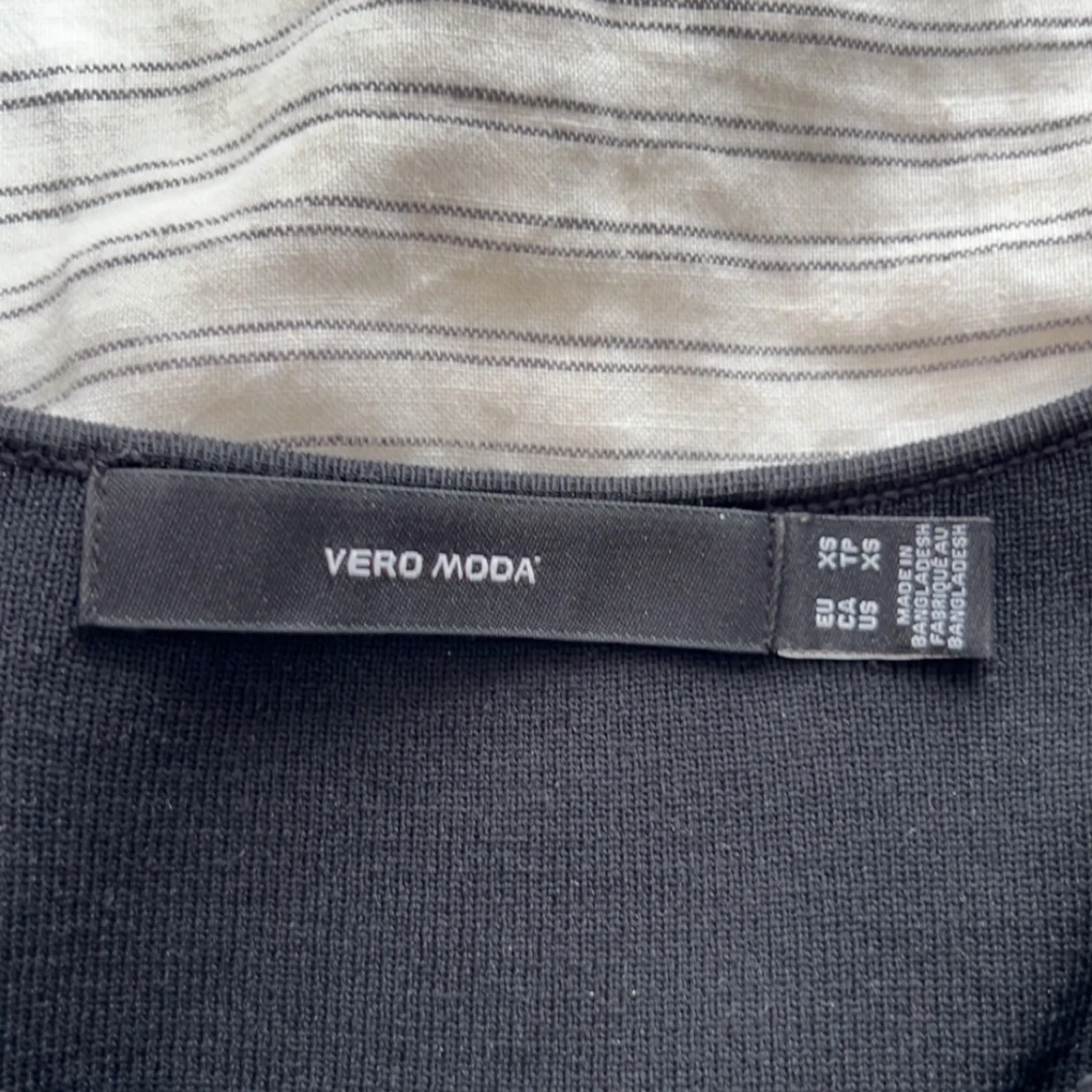 Svart topp från Vero Moda - 2