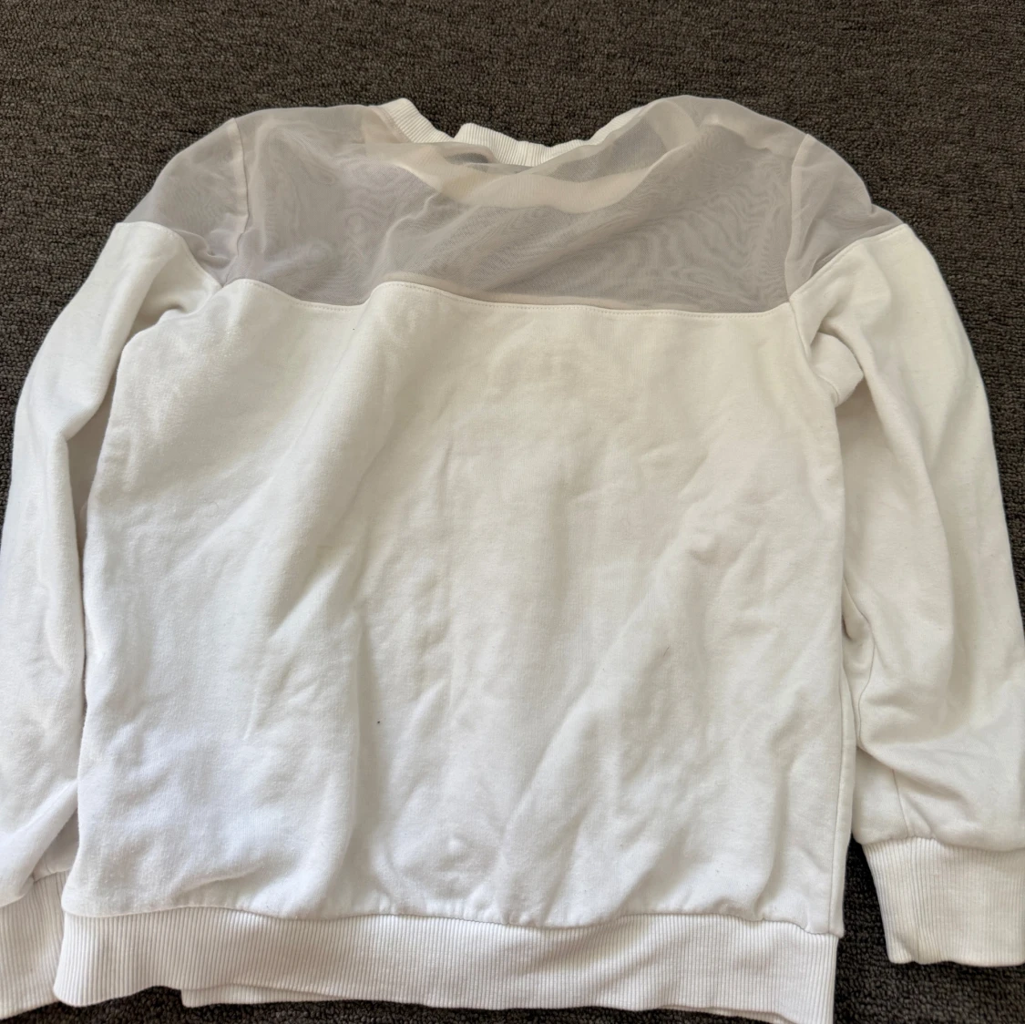 Vit tröja med mesh  - 1