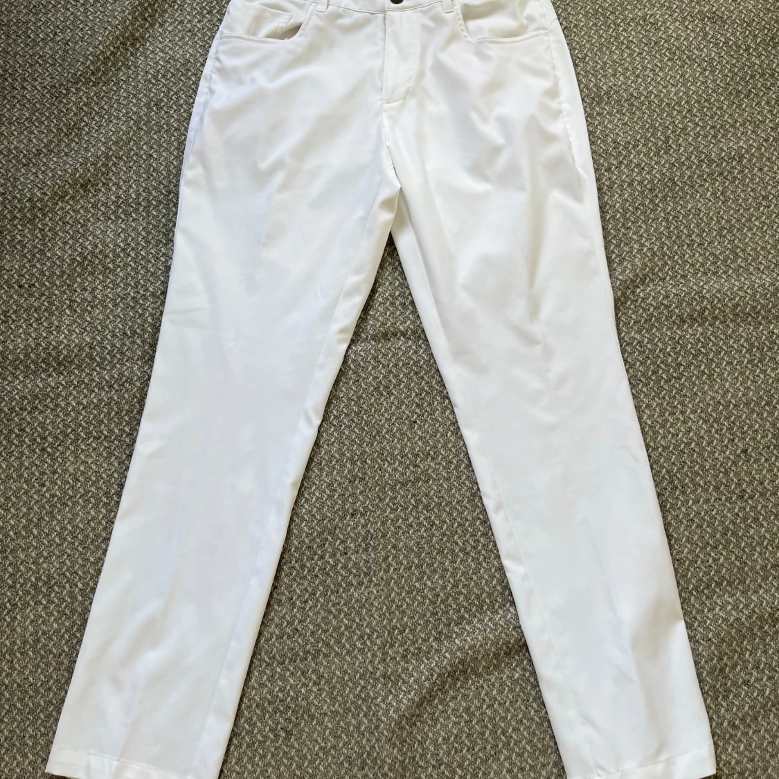 Vita chinos från Puma golf