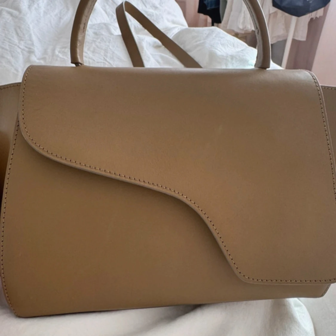 Beige axelväska från ATP Atelier