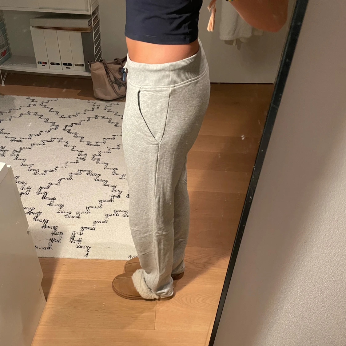 Grå mjukisbyxor - 1