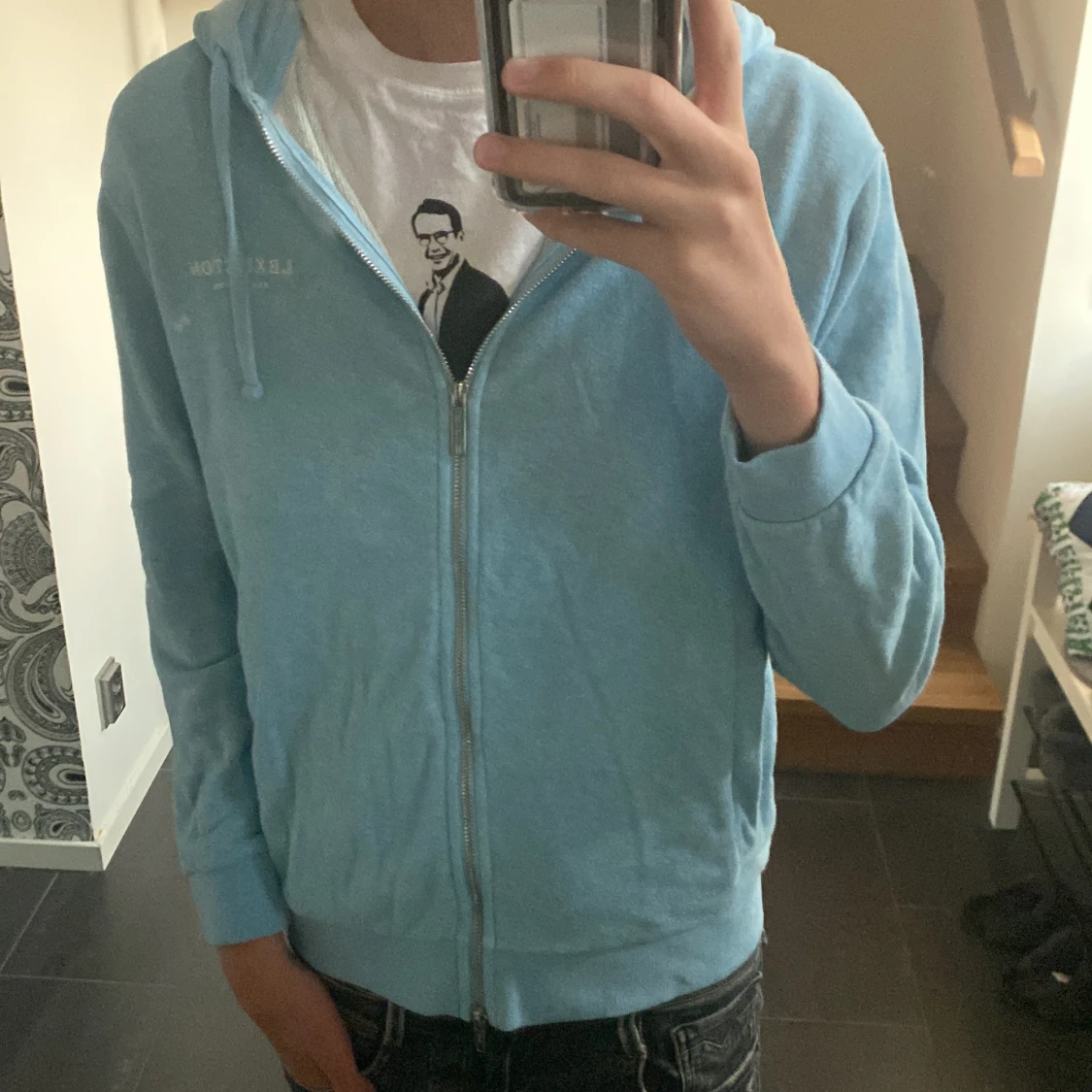 Ljusblå hoodie från Lexington