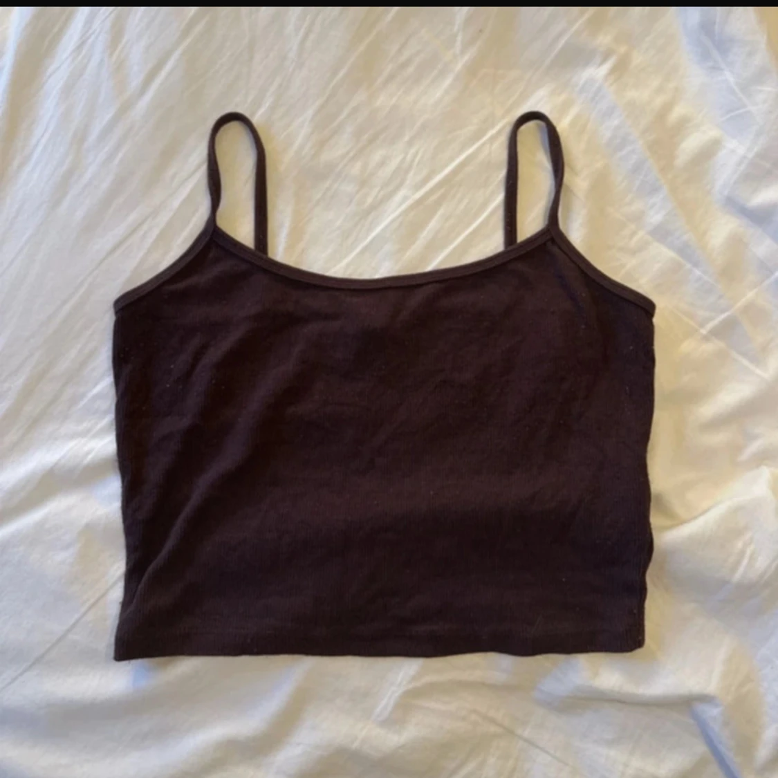 Svart croppad linnetopp