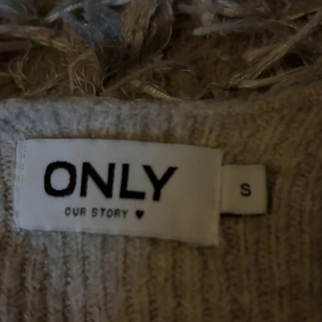 Beige ribbad stickad tröja ONLY - 1