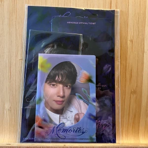 Cha eun woo - Memories - En exklusivt och officiellt goodiebag from Cha eun woos VR event i Japan som innehåller Cha Eun-Woo photocard. 