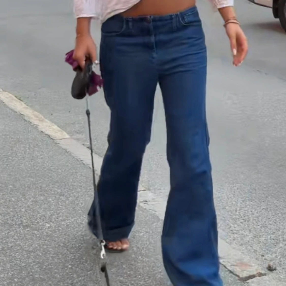 Blå bootcut jeans med låg midja - 1