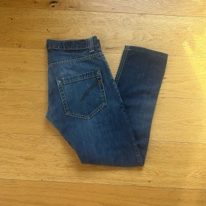 Dondup George Jeans  - Dondup Jeans | skick: Ny skick | Modell: Lucky // sitter exakt som dondup ingen skillnad  | Storlek: w31 | Fraktar inom 24 timmar | Bäst pris på marknaden så var snabba 