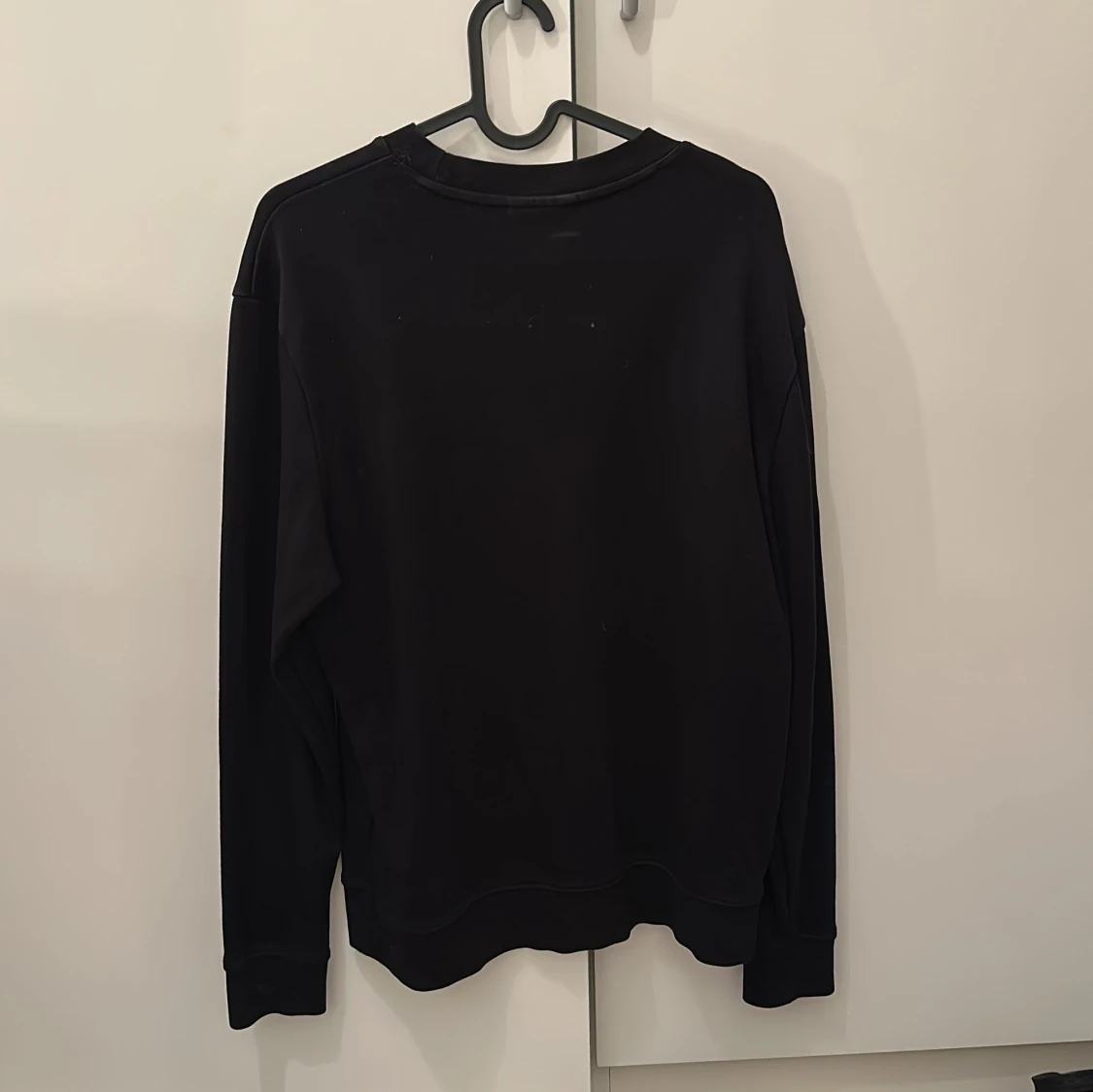 Svart sweatshirt från Hugo Boss - 1