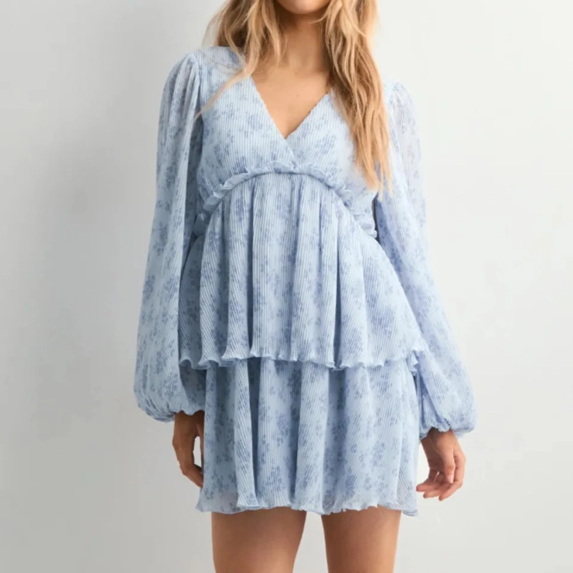 Ljusblå klänning  - 1